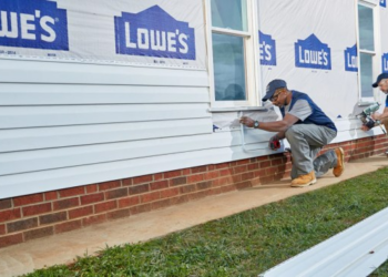 Siding installation in Lavale, MD, 1211 NATIONAL HWY. | Lowe's